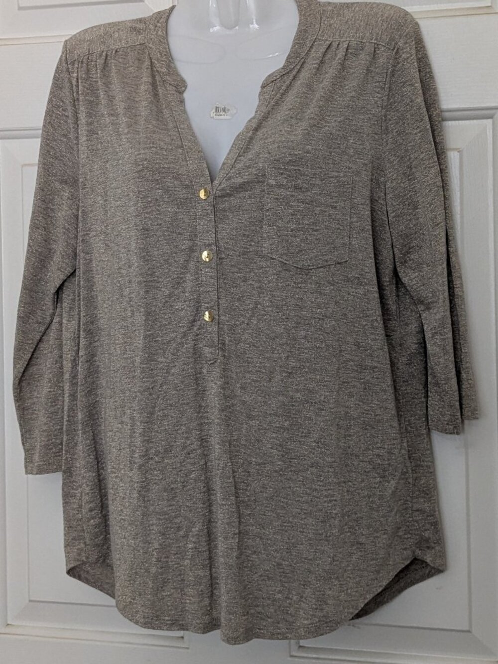 Rafaella Women's 3/4 Sleeve Peasant Top Blouse Size M Beige.